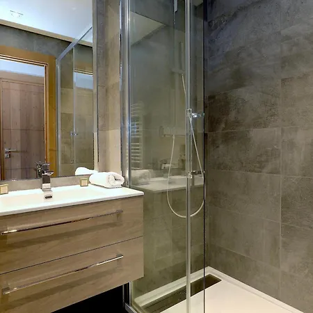 De Luxe Au Coeur De Le Praz Avec Sauna Et Acces Direct Aux 3 Vallees - Fr-1-575-149